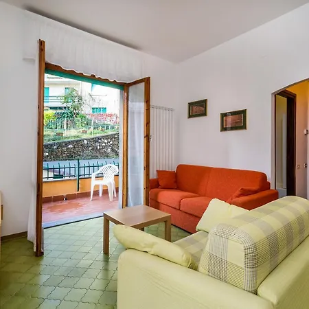 Park&beach Monterosso Fegina No Sea View 度假居